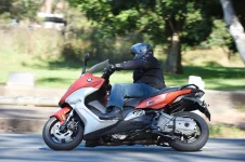 2016-bmw-c650-sport-gt-82.webp